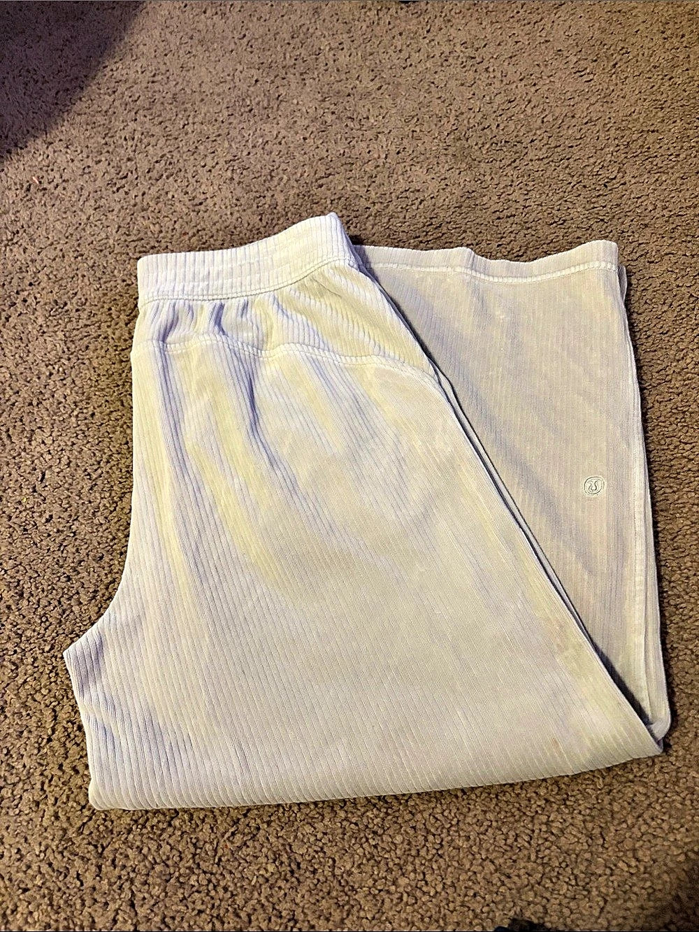 Lululemon Scuba Mid-Rise Wide-Leg Pant *Velvet Cord Ribbed Straight Leg Pants